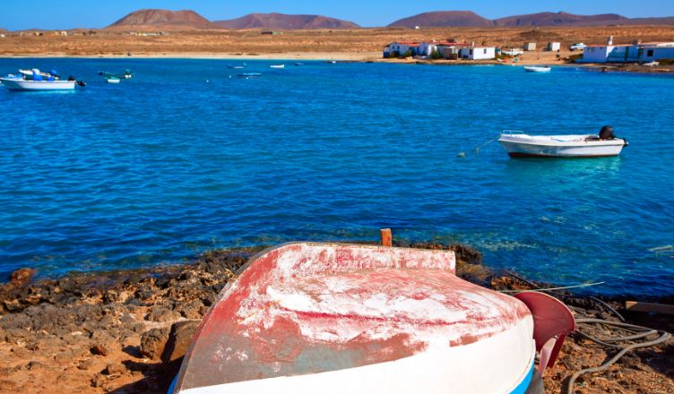 Investigadores de la Universidad Loyola analizan los derechos humanos en las migraciones de la ruta atlántica hacia España